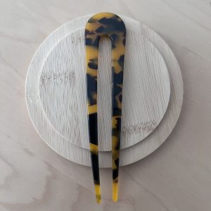 Ruskea hiuspinni