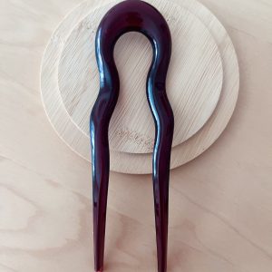 Burgundyn punainen hiuspinni